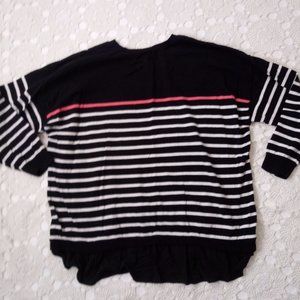 Torrid Women 3 18-20 Black White Stripe Pull Over Sweater LIghtweight Crewneck